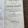 Cérémonial romain : cours abrégé de liturgie pratique comprenant l'explication du missel, du bréviaire et du rituel a l'usage des églises qui suivent le rit romain