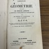 Abrégé de géométrie appliquée au dessin linéaire a l'arpentage, au nivellement et au lever des plans, suivi Des principes de l'architecture et de la perspective à l'usage des écoles chrétiennes