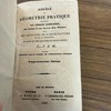 Abrégé de géométrie pratique appliquée au dessin linéaire, au toisé et au lever des plans ; suivi des principes de l'architecture et de la perspective, et orné de 400 gravures en taille douce