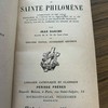 Vie très-complète de Sainte Philomène, thaumaturge du XIXe siècle, inspiratrice de l'oeuvre de la propagation de la foi, du rosaire vivant et des pèlerinages nationaux établie, par Pie IX, patronne des enfants de Marie
