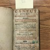 Cantus diversi, profestis, et dominicis anni : kyrie, gloria, credo, sanctus. Agnus, Ite missa est, Benedicamus Domino, Cum antiphonis et hymnis ad Processiones Purificationis, Dominicae Palmarum Corporis Christi, etc. Litaniis Rogationum, Missis pro Defunctis, de Spiritu Sancto, etc. [suivi de] Trois methodes faciles pour apprendre le plein-chant en peu de tems. Avec les divers tons ou Itonnations des Chants communs de l'Eglise, selon le Directoire Romain. Et la maniere de bien chanter dans un Choeur