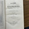 Épîtres et Évangiles des dimanches et fêtes de l'année : avec des réflexions pratiques, et prières et des notions historiques et liturgiques.
